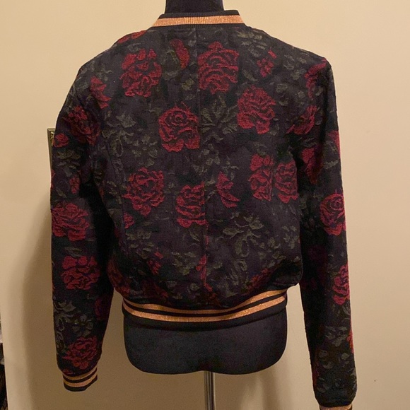 Jacket - Picture 5 of 7